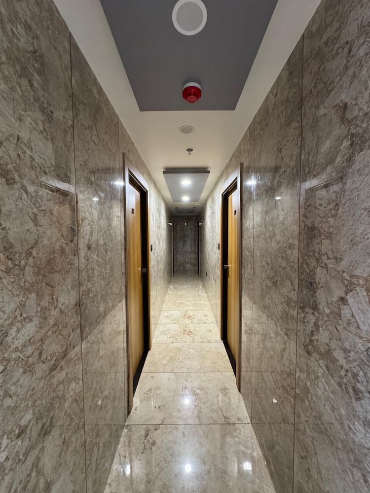 Hotel The Premier Dwarka