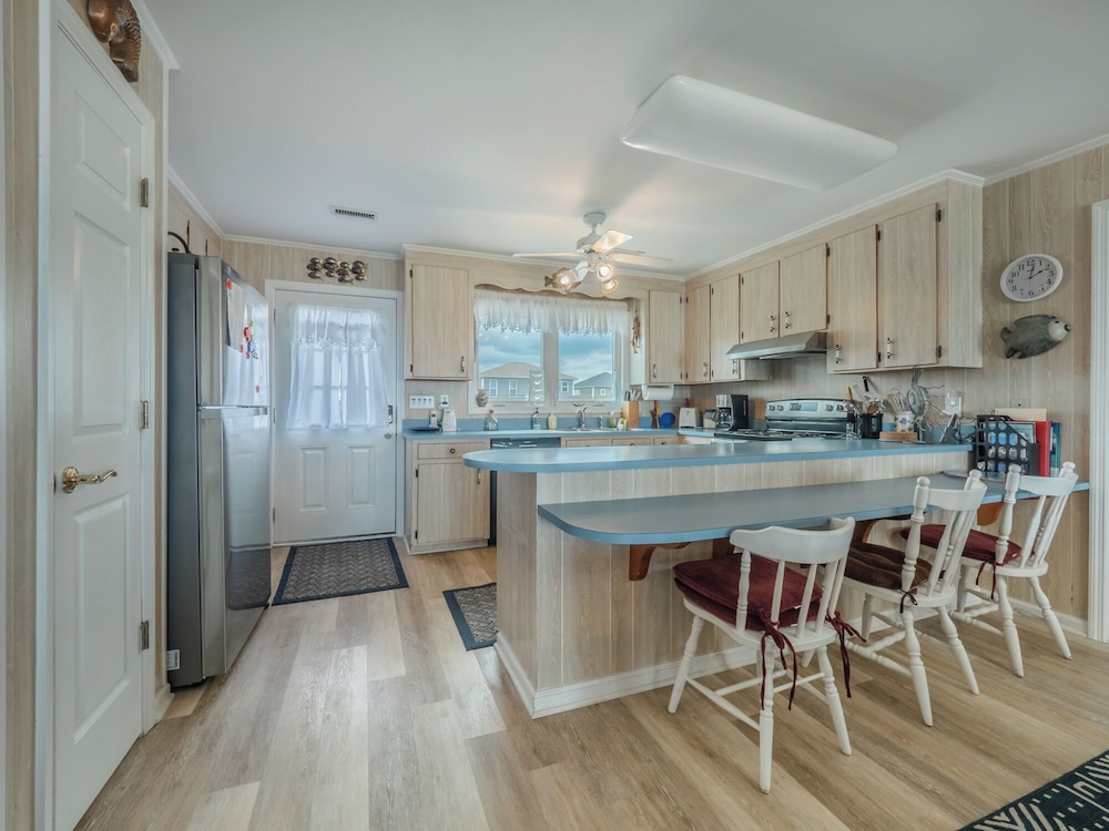 Loony Dunes by Topsail Realty