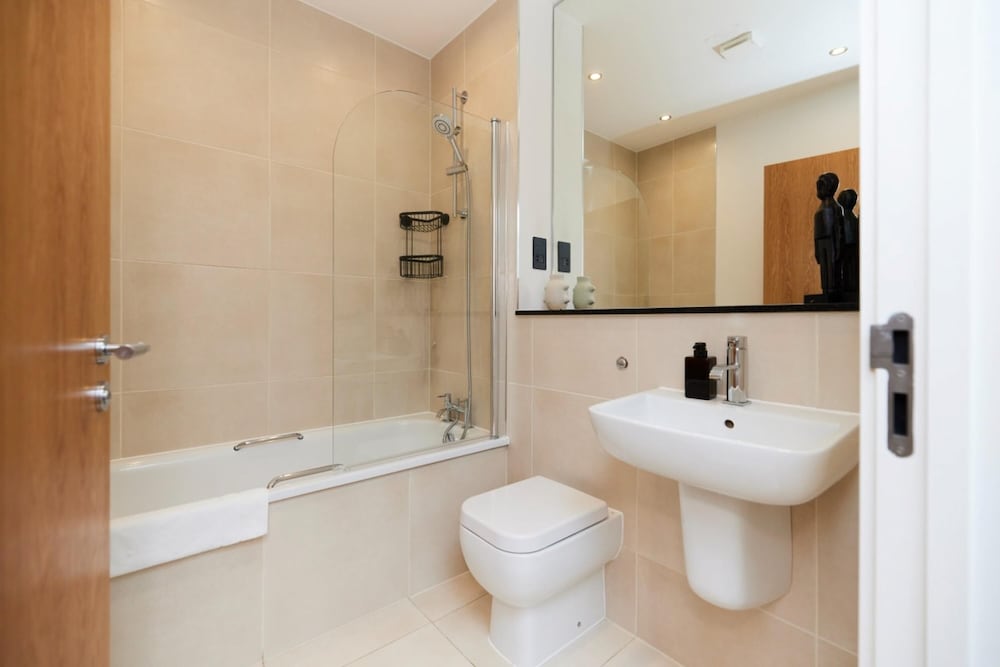 The Shoreditch Escape - Lovely 2bdr Flat With Balcony