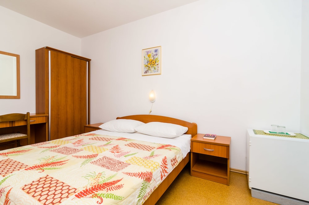 Cina Apartments