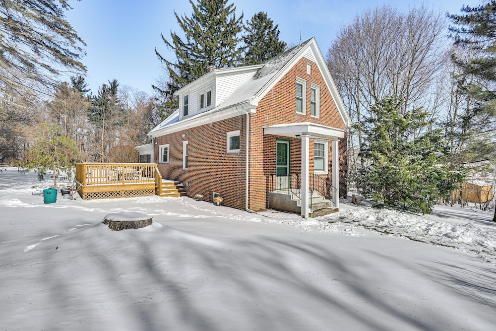 Bright Home Near Pine Lake w/ Deck & Yard