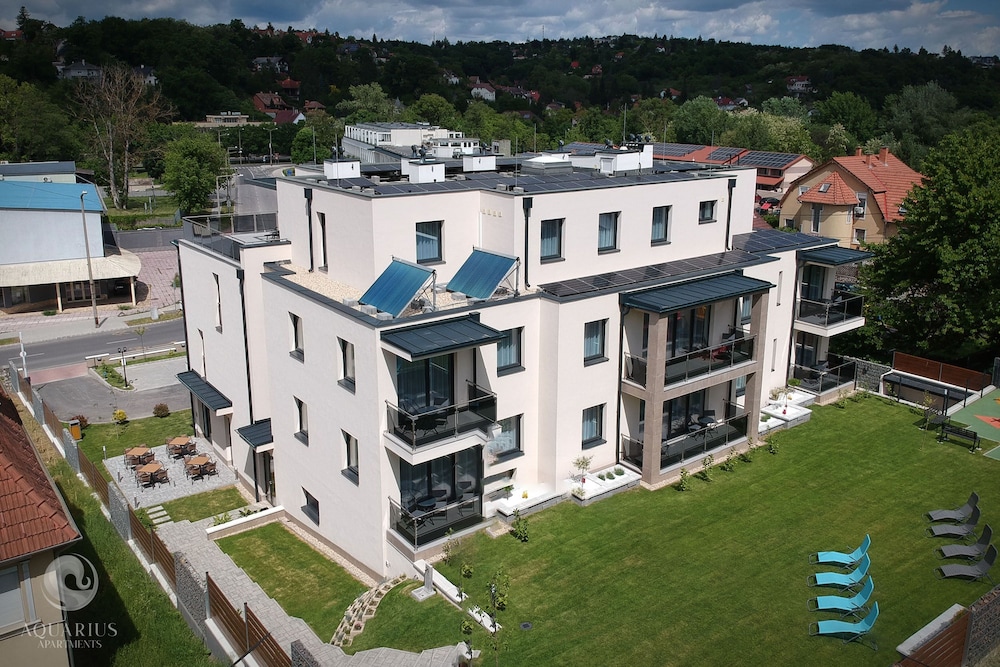 Aquarius Apartments