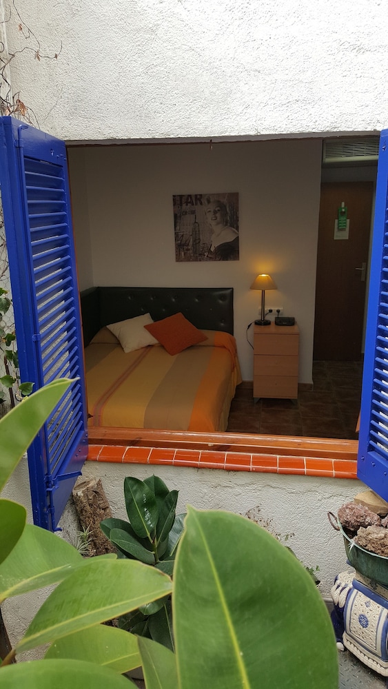 Hostal Residencia Catalina view 4