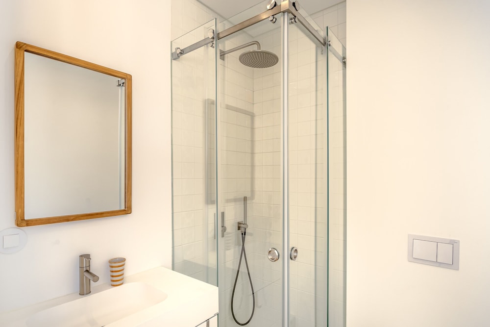 Ericeira Modern Bright With Pool by Homing
