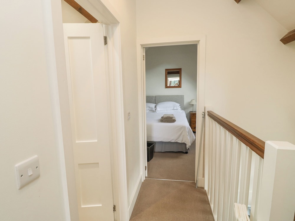 Ixworth Cottage