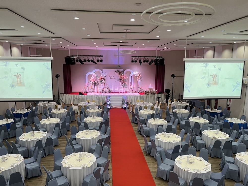 meeting & event spaces