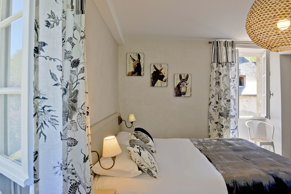 Les Bains de Secours