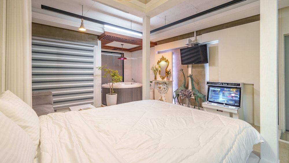 Gyeongju 20th Street Spa Pension
