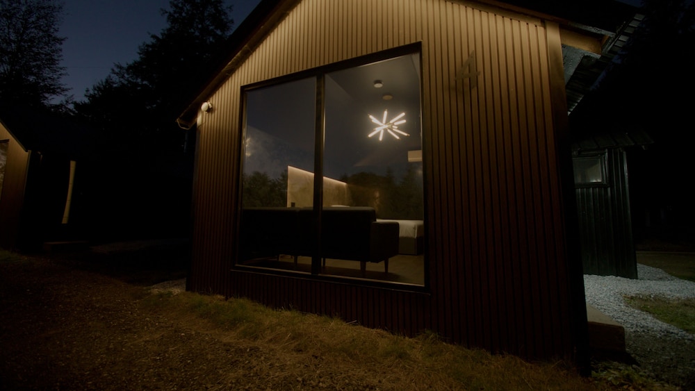 Emrose Luxury Cabins