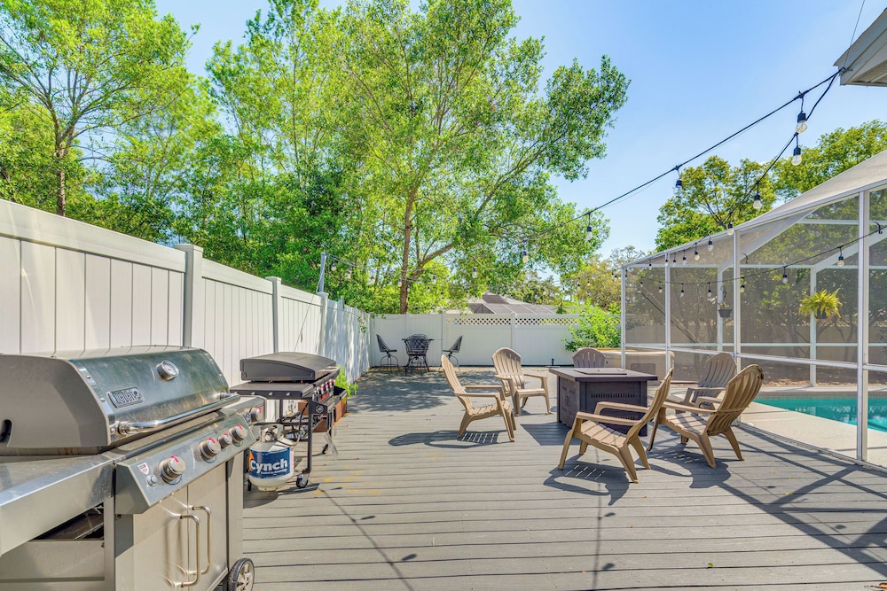Private Pool & Lanai: Spring Hill Oasis