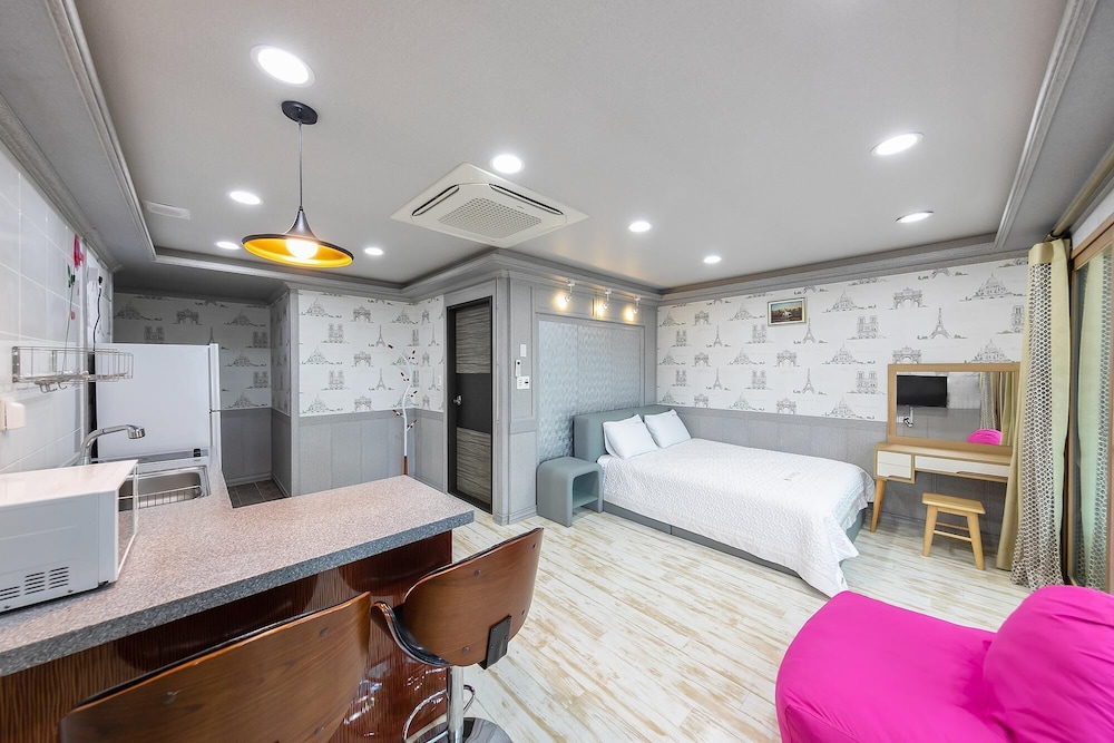 hotel room