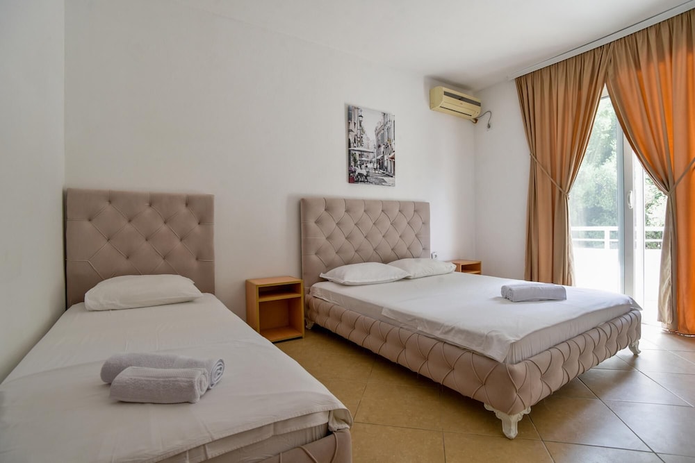 Convenient Flat w Garden and Balcony in Ulcinj view 2