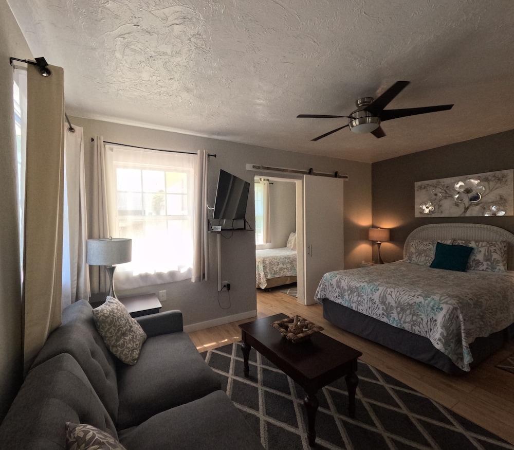 Queen's Gate Resort