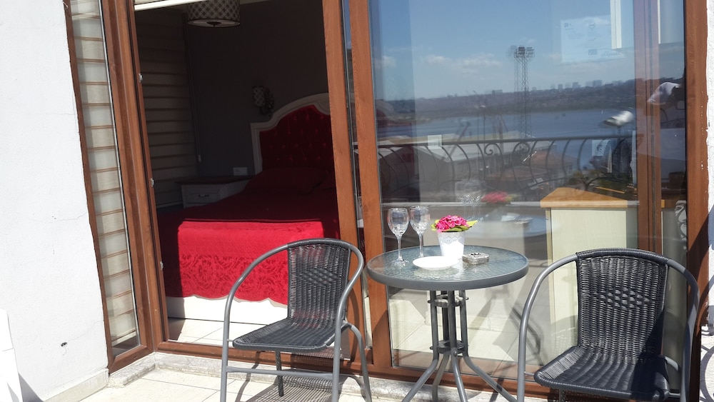 Galatolia Suites - Image 31