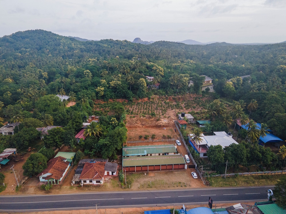 Mango Tree Retreat view 3