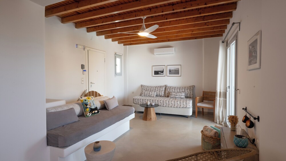 CAVO BLUE VILLAS