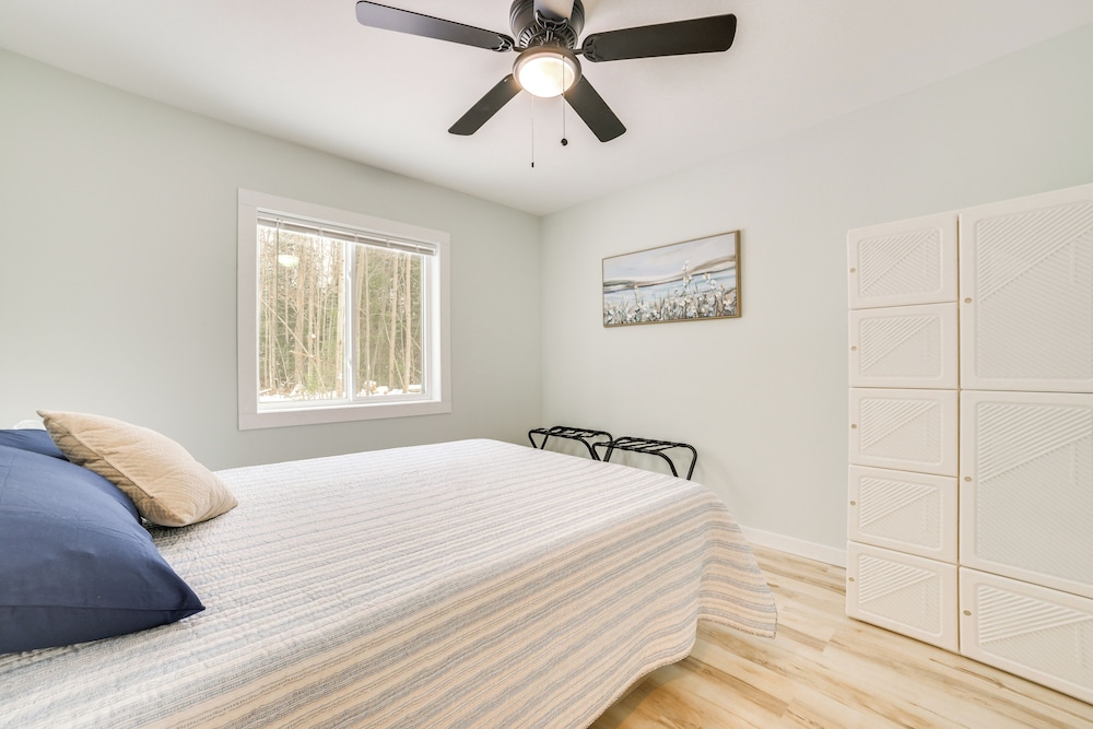 3 Mi to Lake Huron: Secluded Home in Rogers City