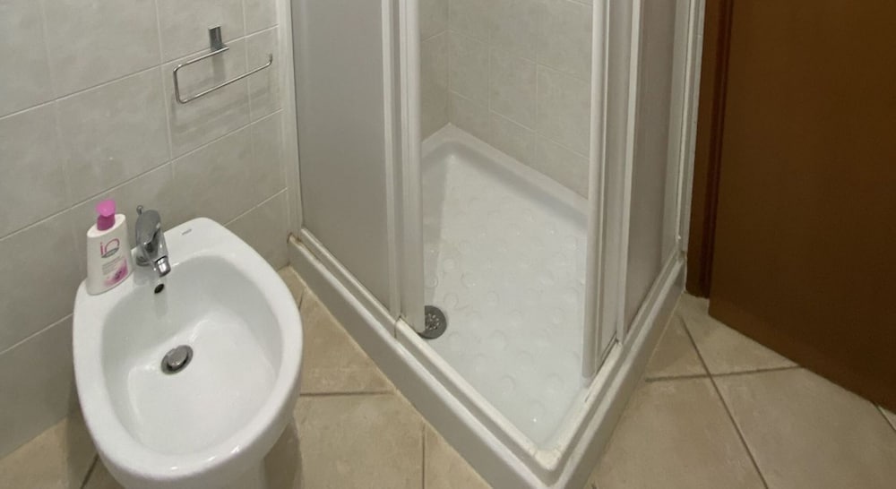 Two-room Apartment Sleeps 5 IN THE Coop Area-rif Agos