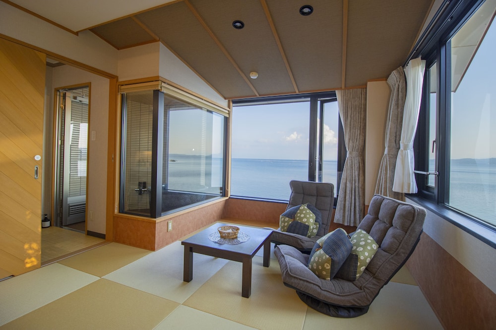La・se・ri Resort & Stay