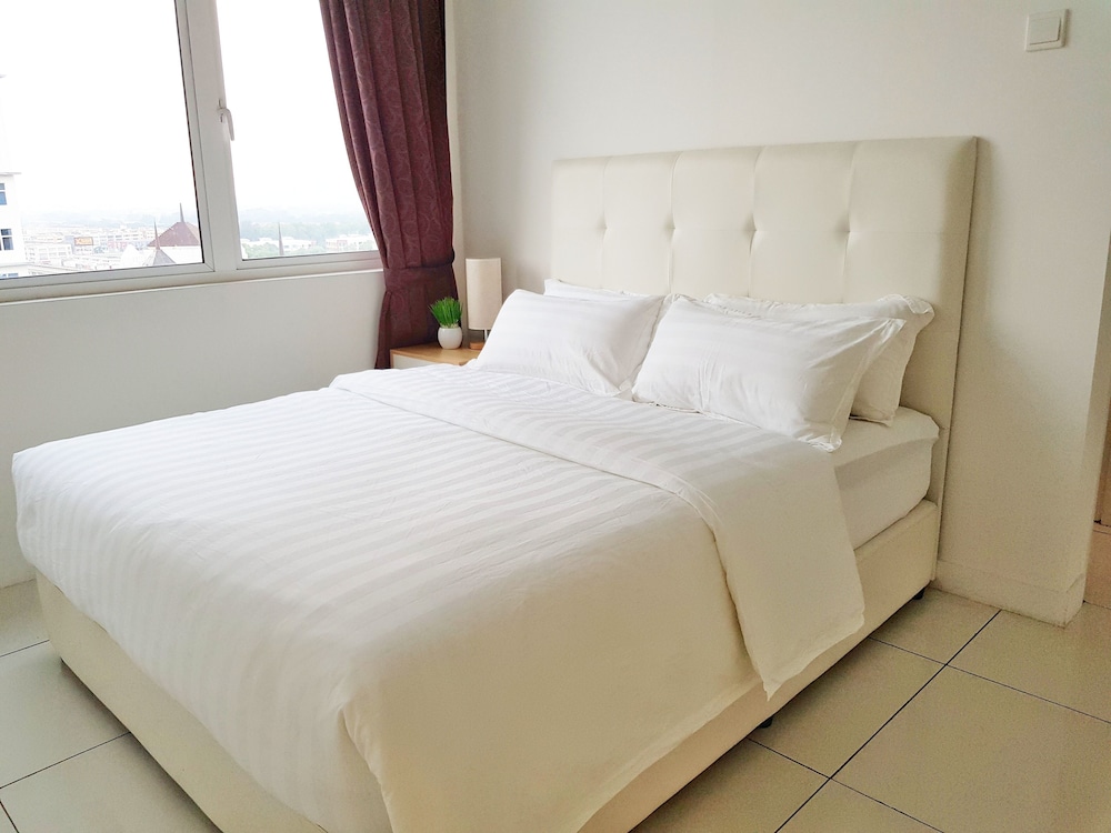 Teiw Family Homestay at Skypod Residence Puchong photo 5