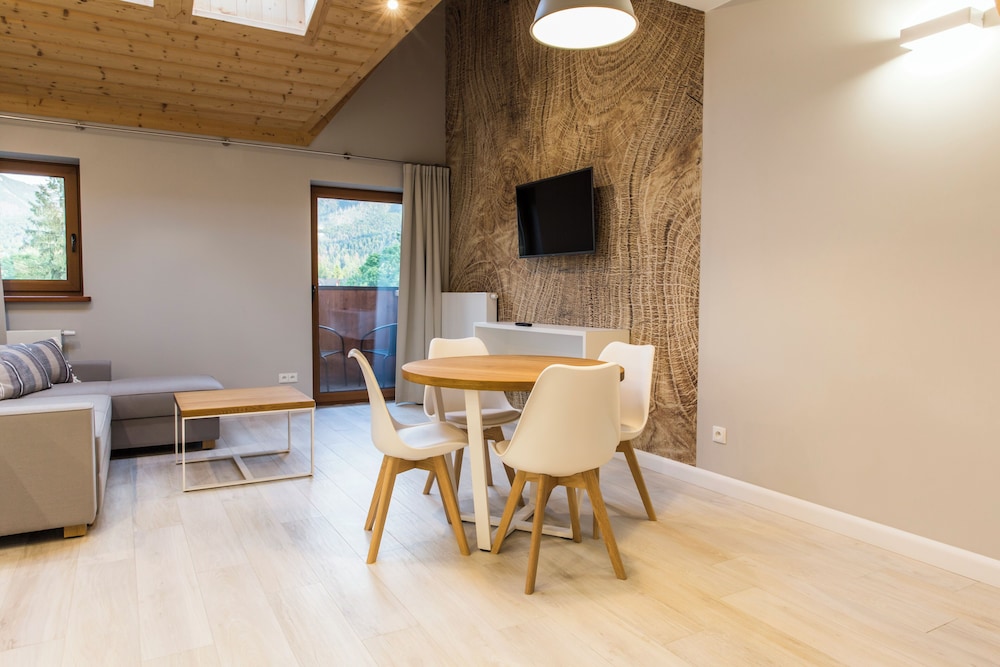 Royal Hill Residence view 5