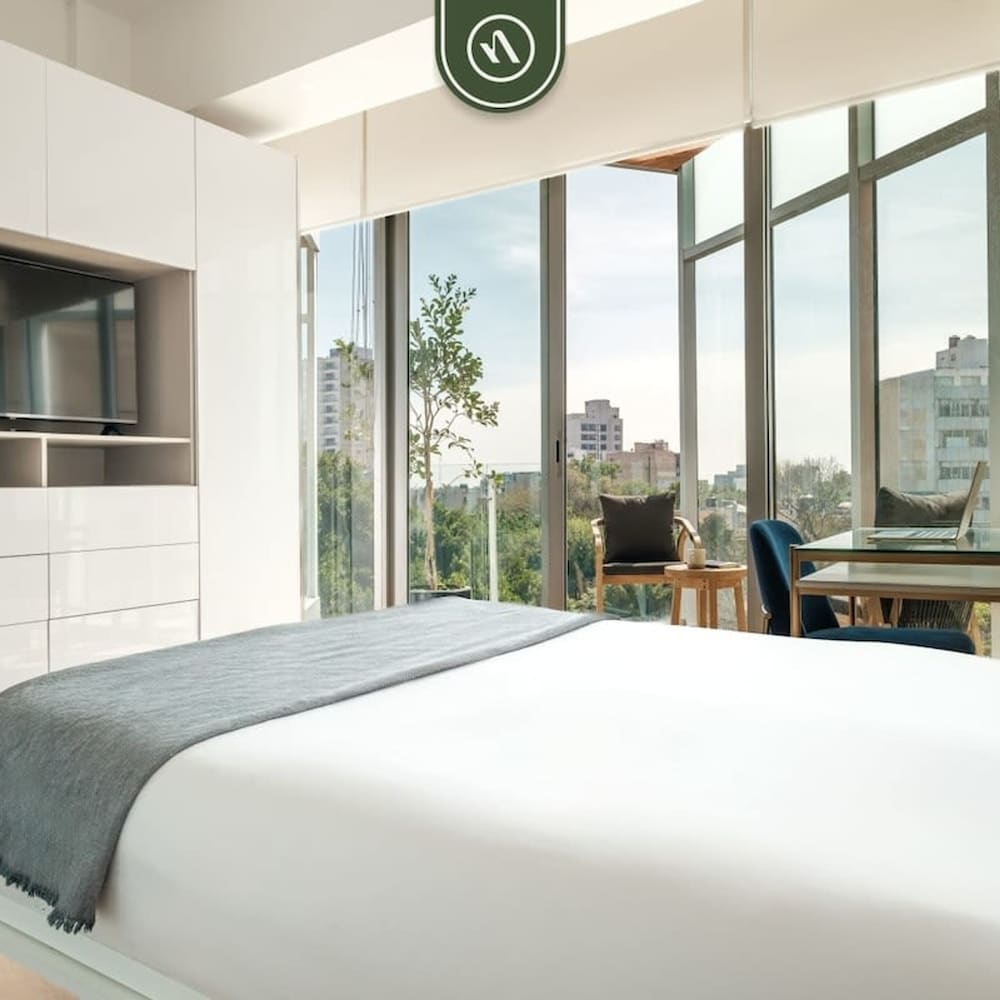 New 1BR Condo in Front of Cibeles - Roma - Condesa — Mexico City