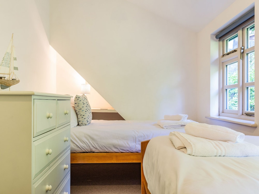 3 Rose Cottages