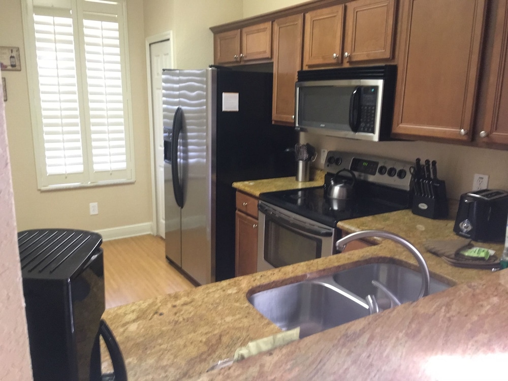 Villas At Regal Palms
