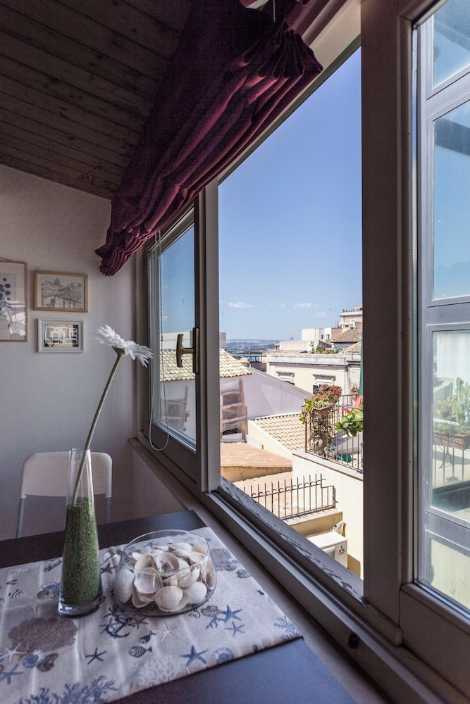 Salomone Ortigia Apts by Wonderful Italy