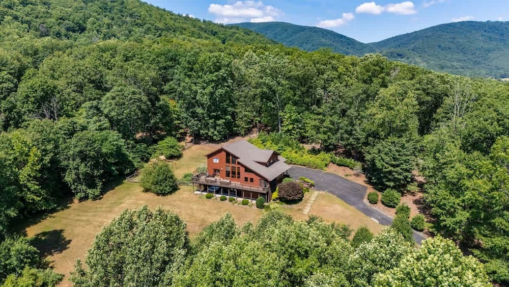 Love Afton Cabin - Family Home