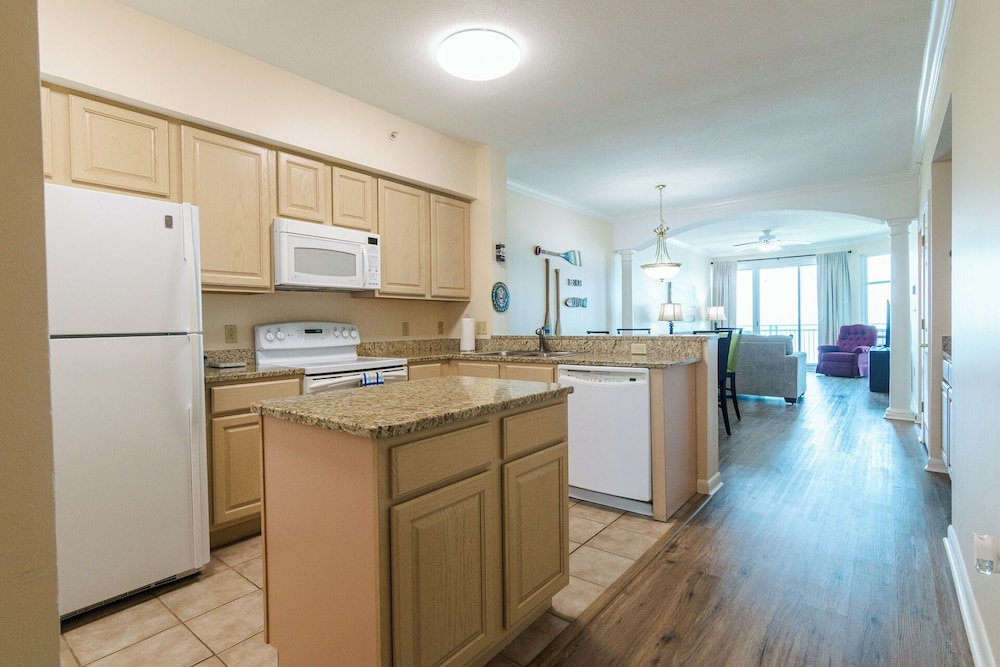 Beachview Condo in Legacy Tower 1 -603 - Fully Furnished 3 Bedroom 2 Bathroom