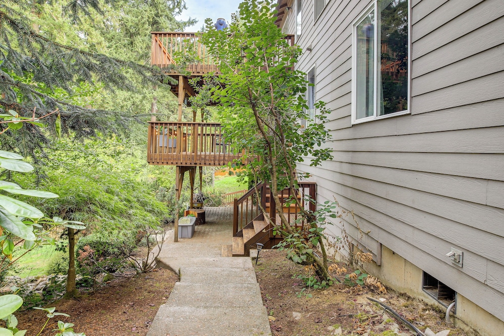 Commuter-friendly Vancouver Rental w/ Yard
