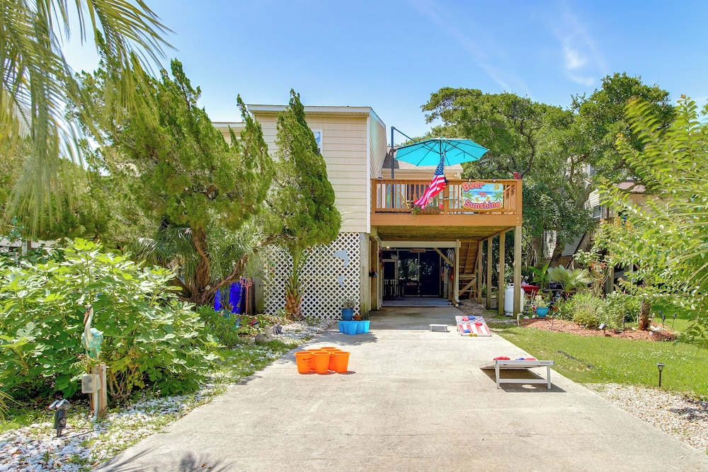 Walk to North Topsail Shores: Beach House w/ Gear!