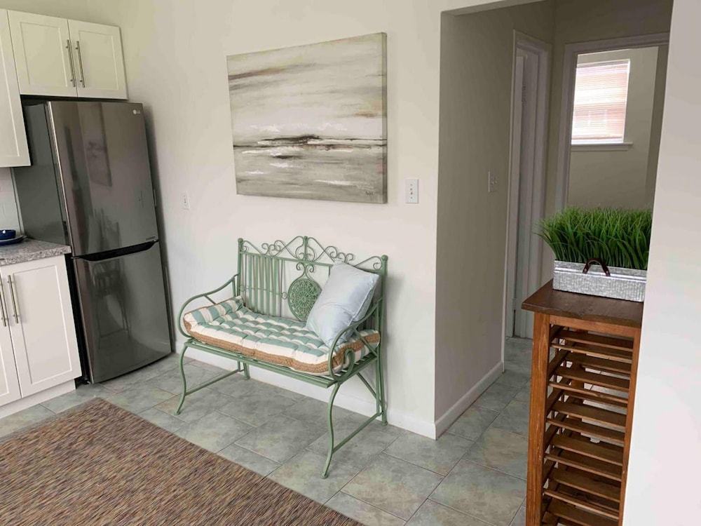 Elegant Brand New Apartment in Central Burlington