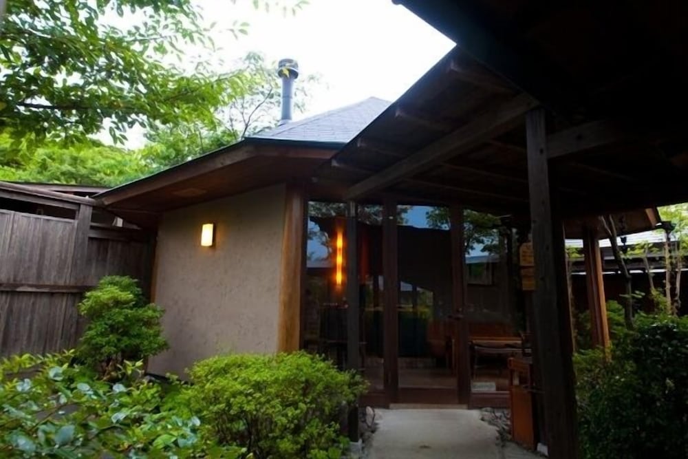 Yufuin Gettouan