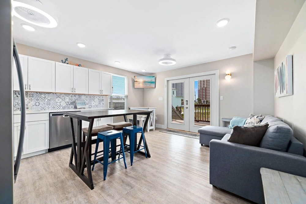 Pipedreams 333 8 Bedroom Home
