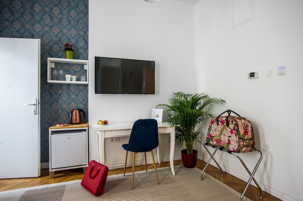 Crown Rooms en Zagreb — hotel room