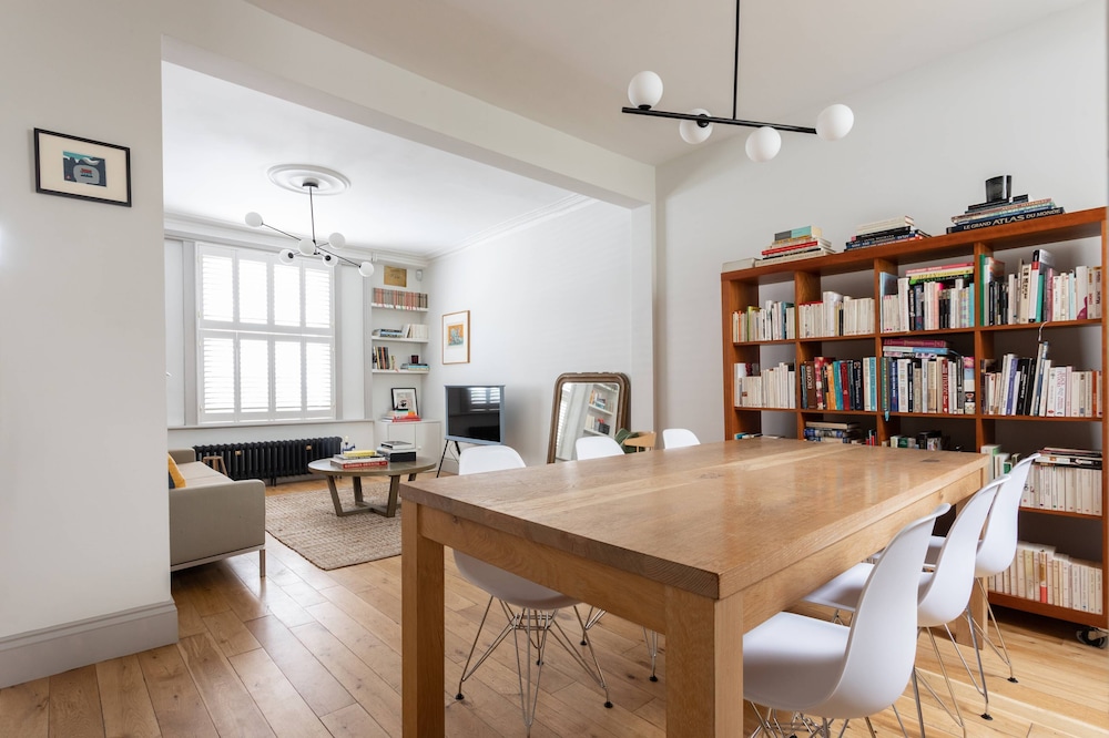 Baxendale Street by Onefinestay