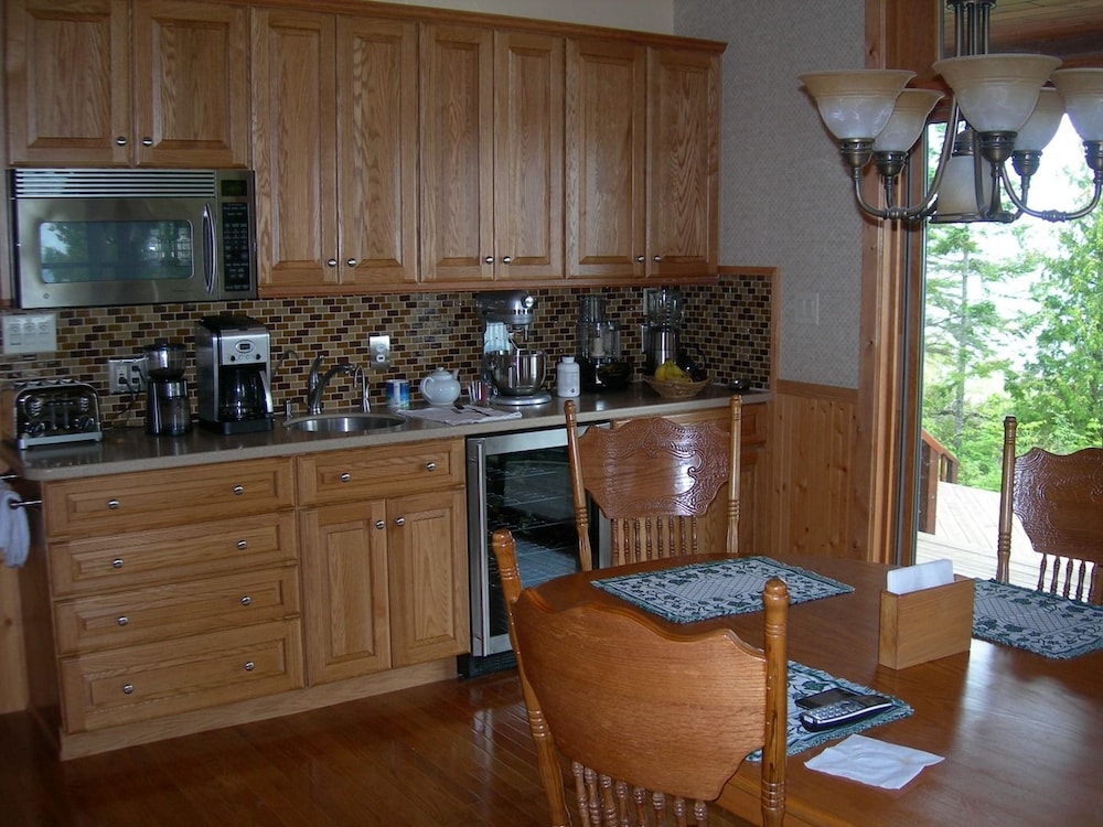 Ninemile Point B&B Inn