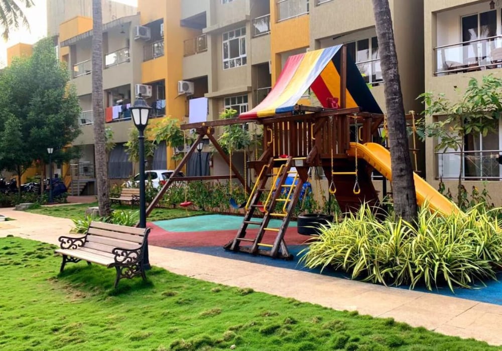 Charvi Reemz Grand Suites Anjuna Beach