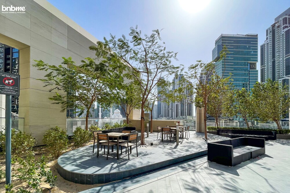 bnbme | Boulevard Heights | 3 + Maids