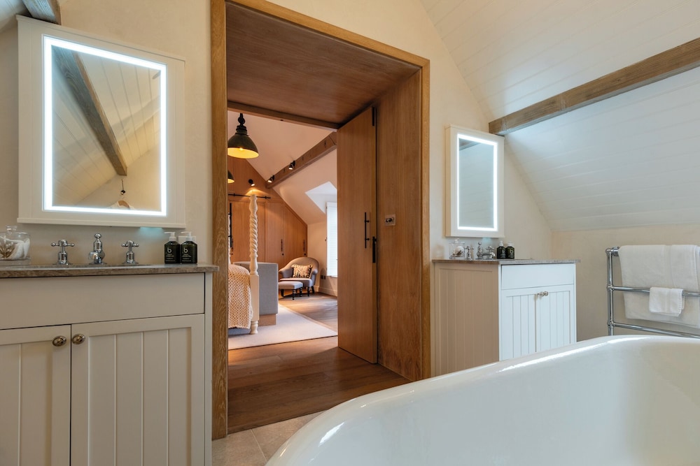 Stunning 6 BB Cottage & Annexe