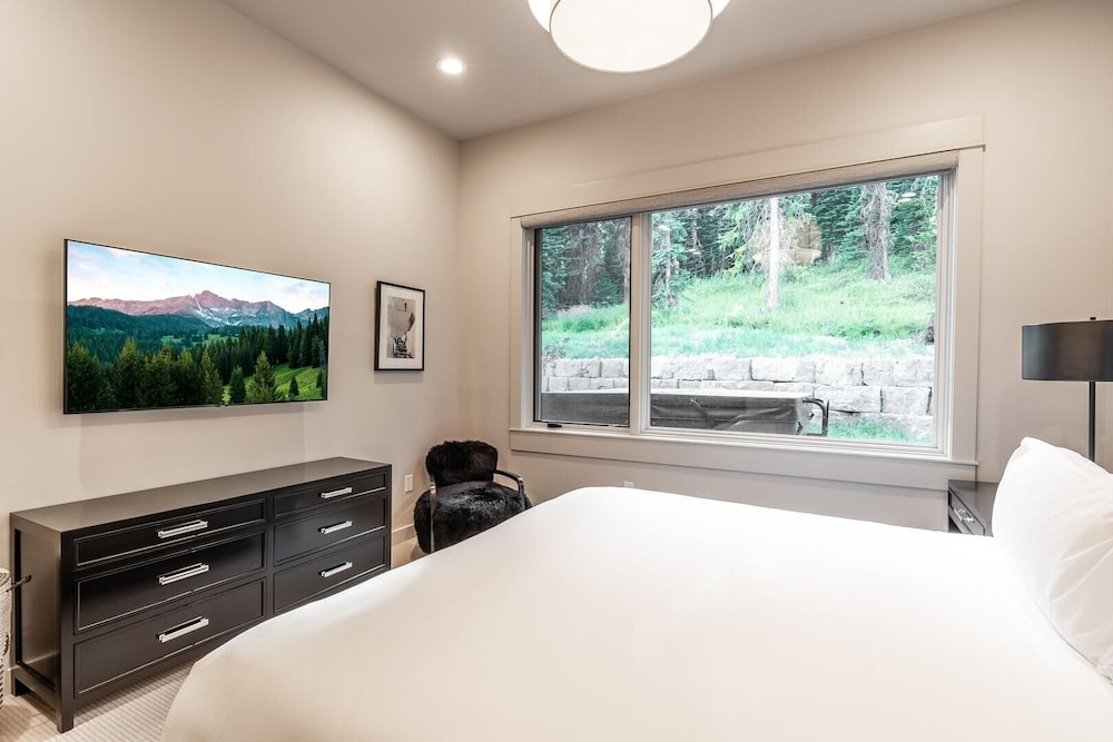 80b Lodgeside 3 Bedroom Townhouse by Moonlight Basin Lodging view 4