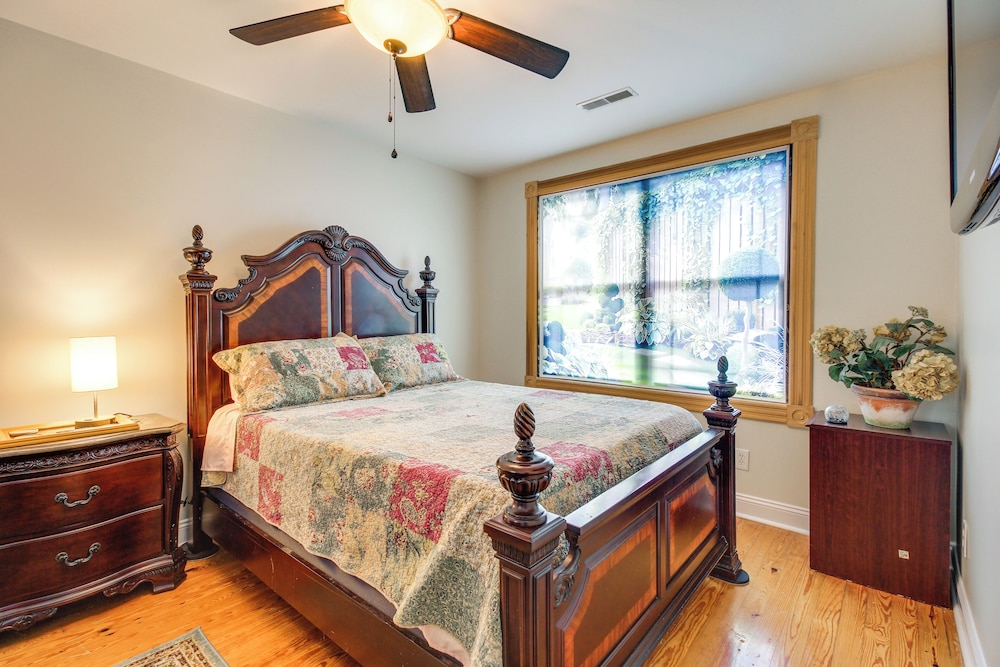 Walk to UT Southern & Dtwn Pulaski: Historic Home
