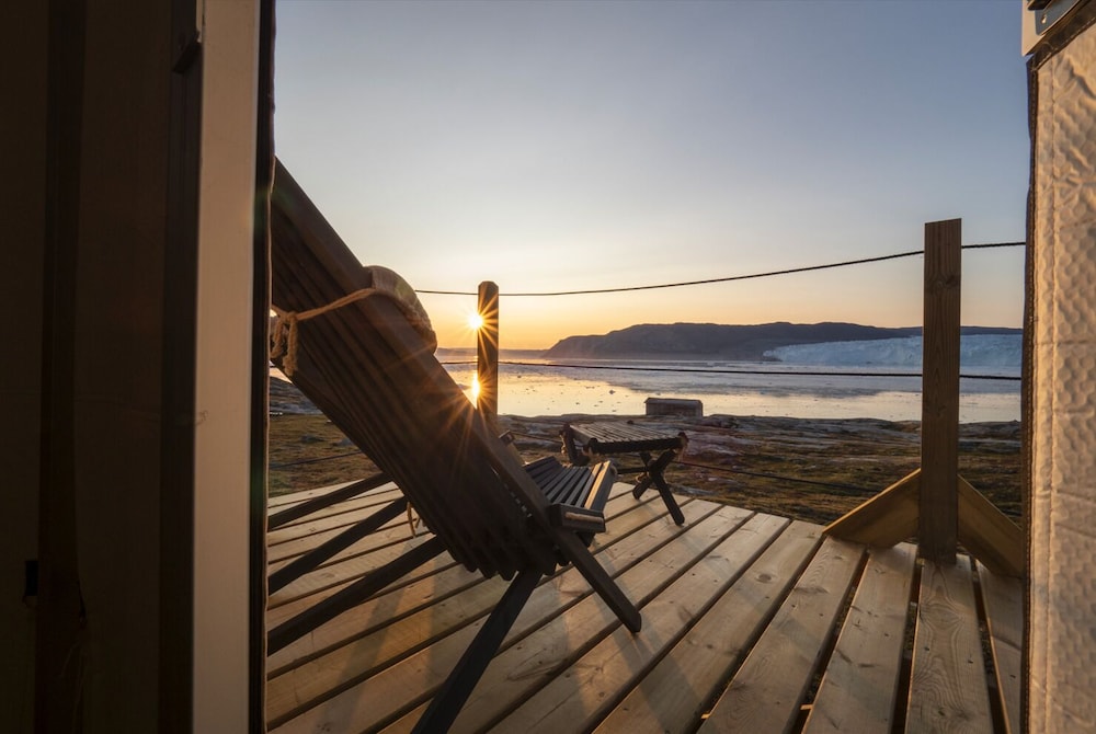 Eqi Glacier Lodge - World of Greenland