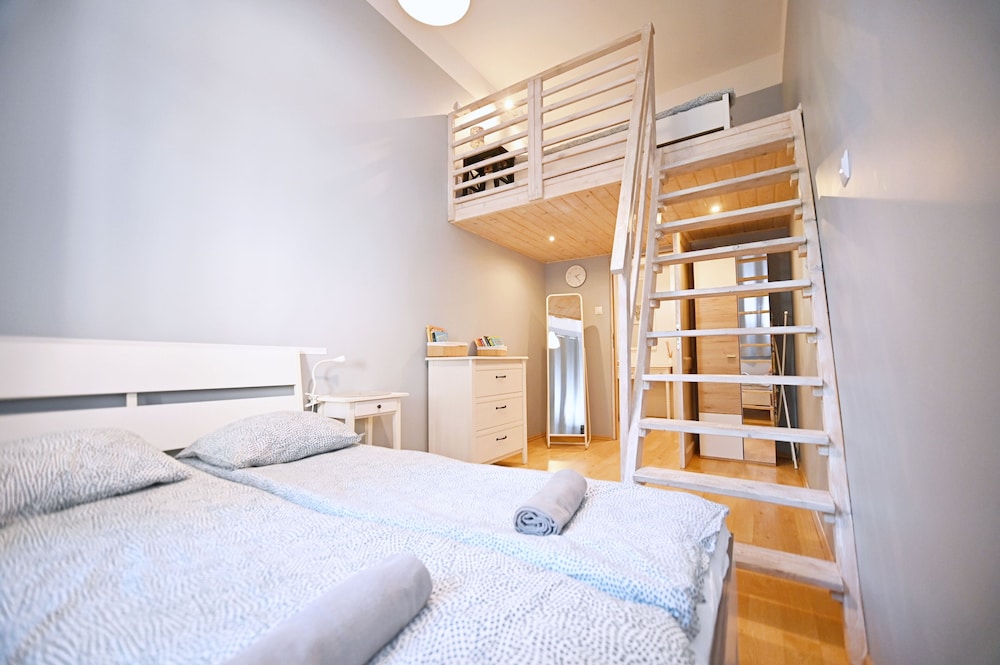 Saltic Deluxe by 3City Rentals view 4