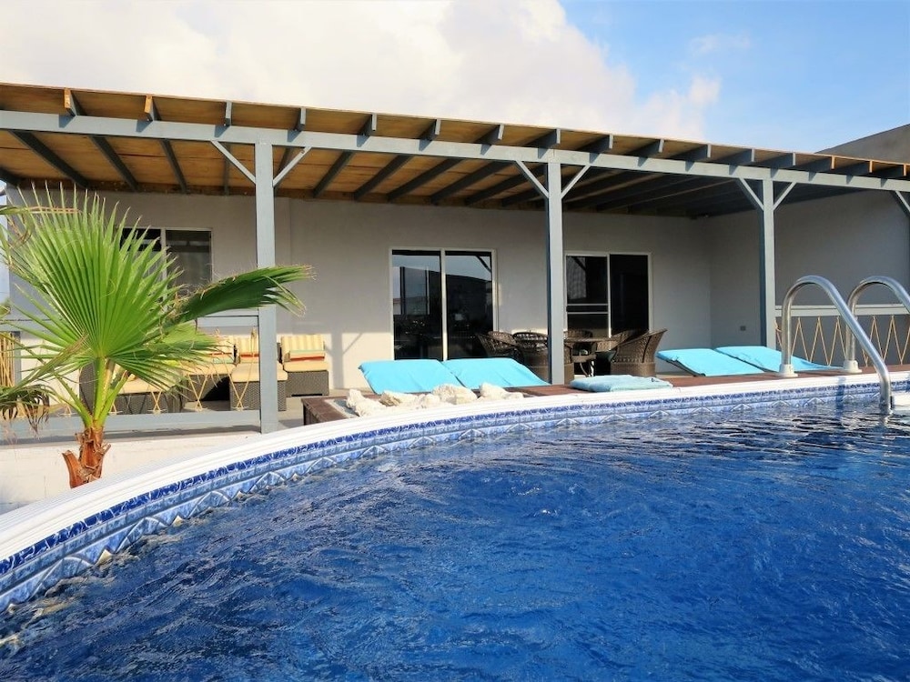Turquoise Villa