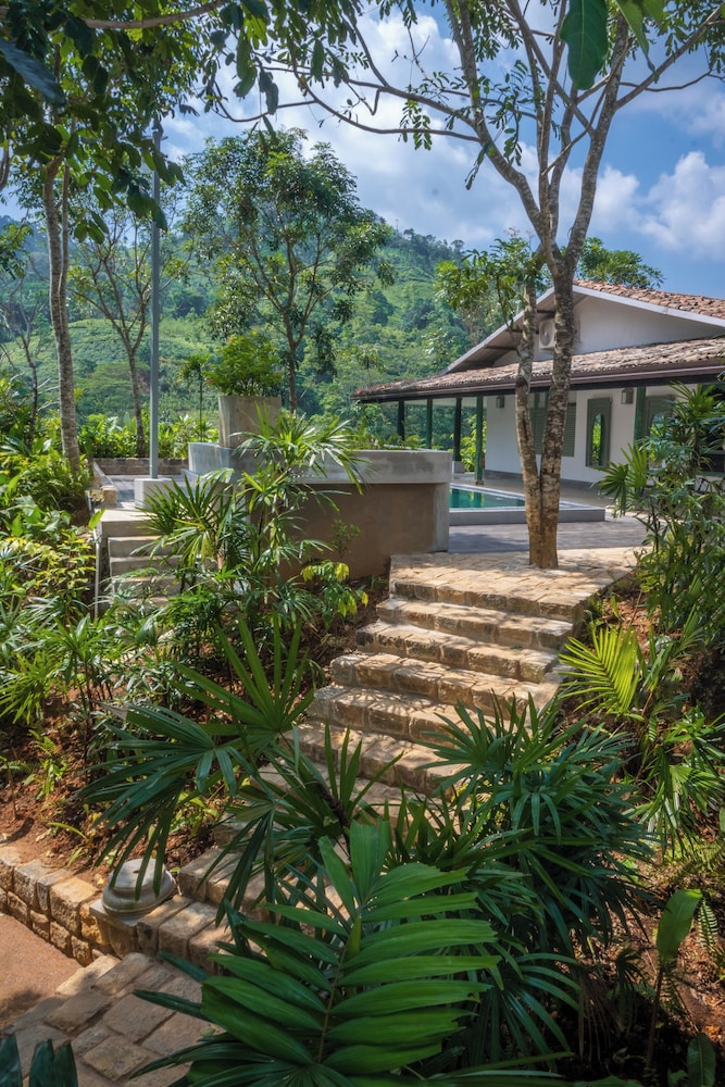 Villa Republic Deniyaya