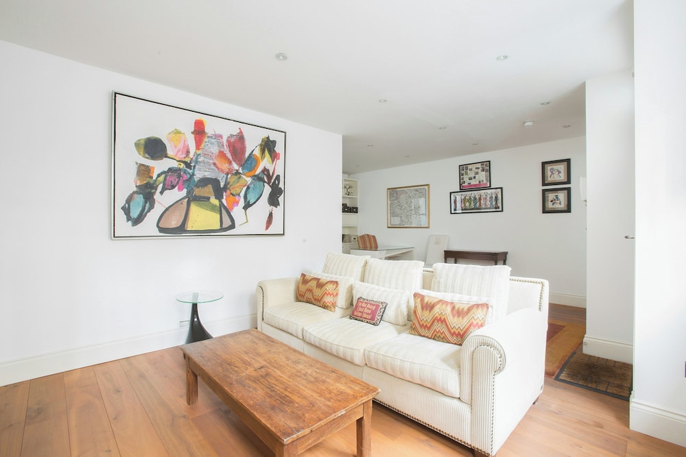 Courtfield Road II by Onefinestay