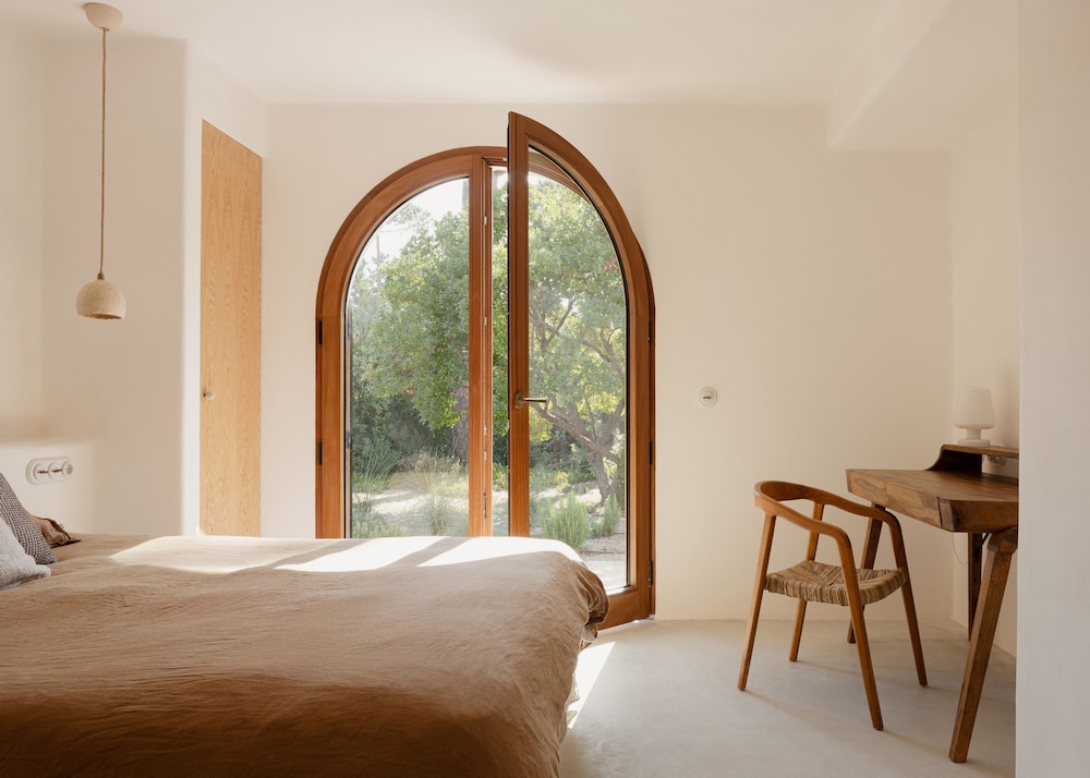 Elysian Villa by Cadenzalux